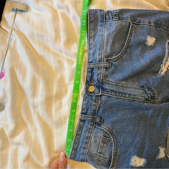 High waisted distressed jean shorts - Picture 8 of 10